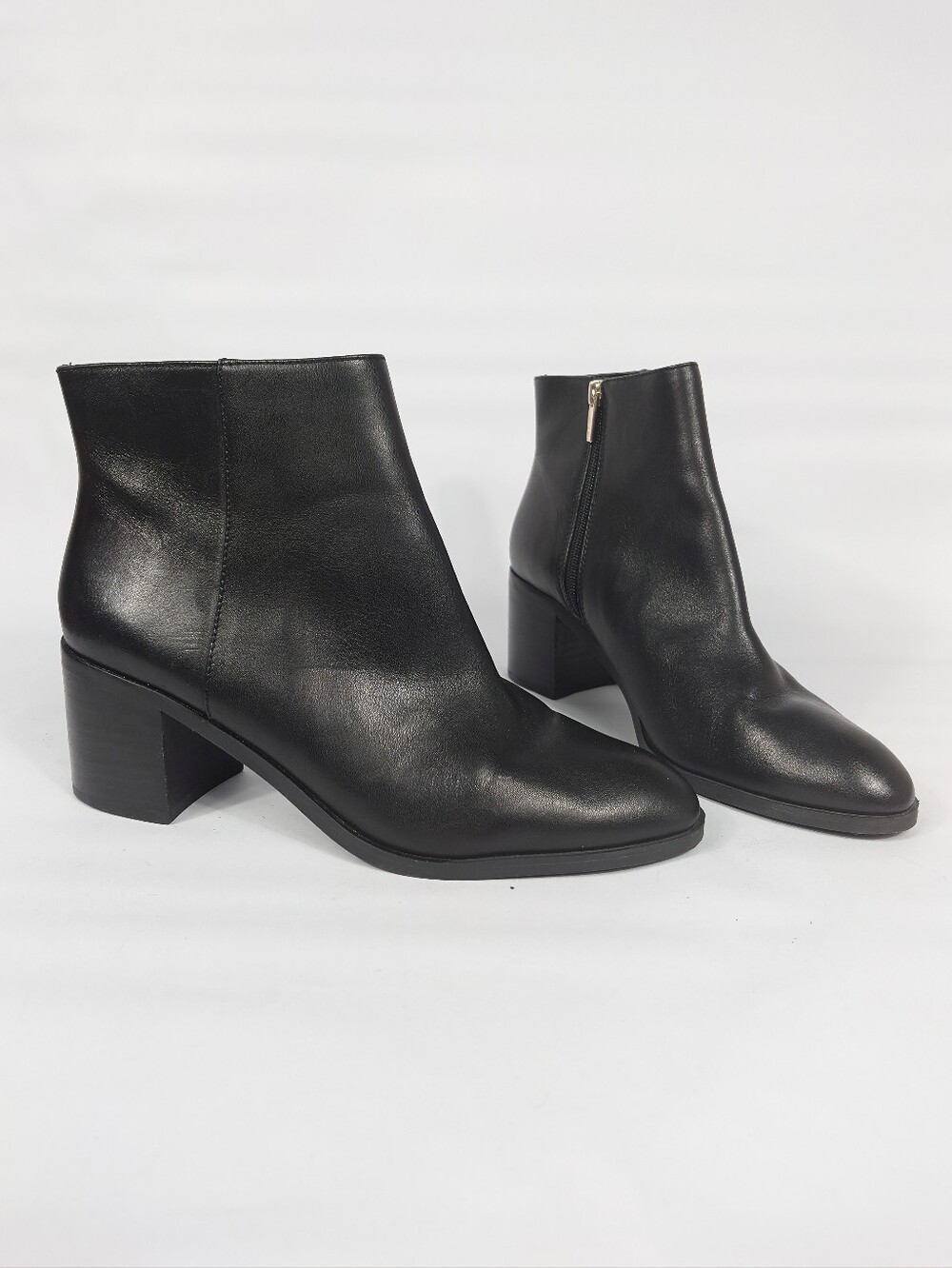 Vince Camuto Leather Ankle Boots Size 10M Black Block Heel Zip